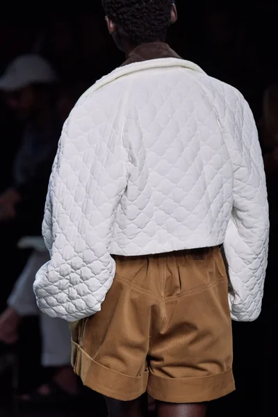 Look 8